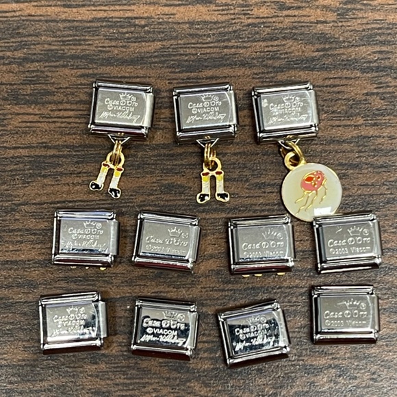 10 Sponge Bob Casa D'oro Italian Charm Bracelet - Picture 2 of 2